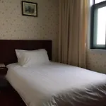 Jinjiang Inn Select Shanghai International Tourism And Resorts Zone Chuansha Road Subway Station