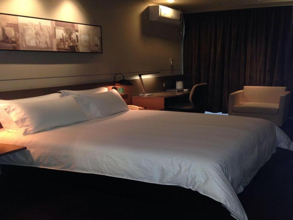 Jinjiang Select International Tourism And Zone Chuansha Road Subway Station Hotel